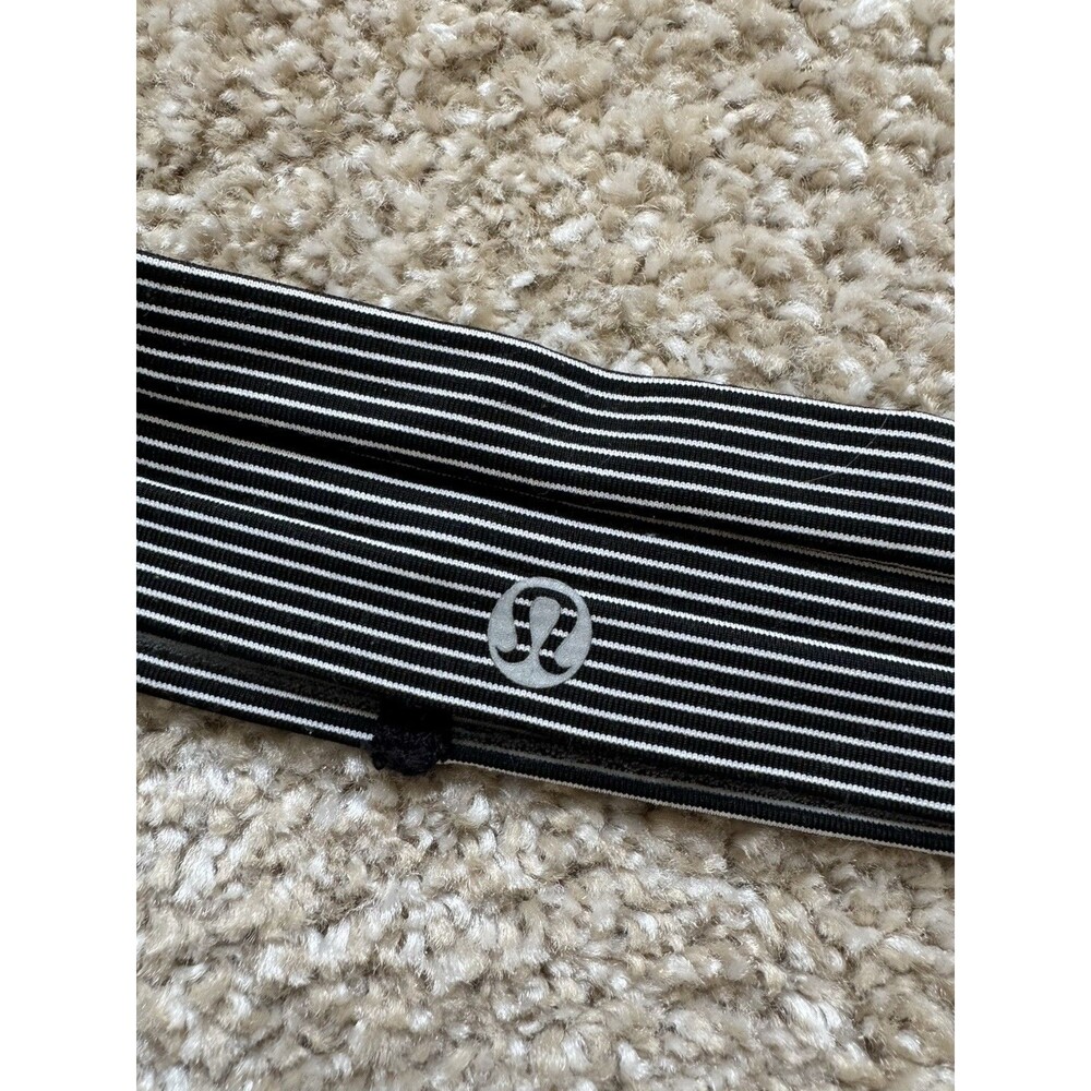 Lululemon Headband Black White Striped Logo Y2K Retro Athletic O/S NWOT